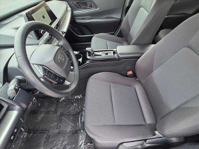 Used 2025 Toyota Prius LE image 14