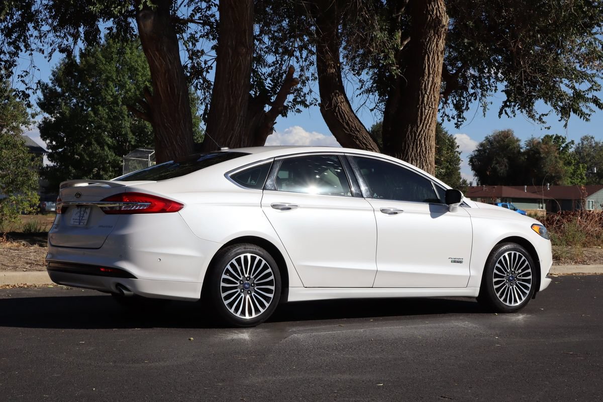 Used 2017 Ford Fusion Energi Titanium FWD image 5