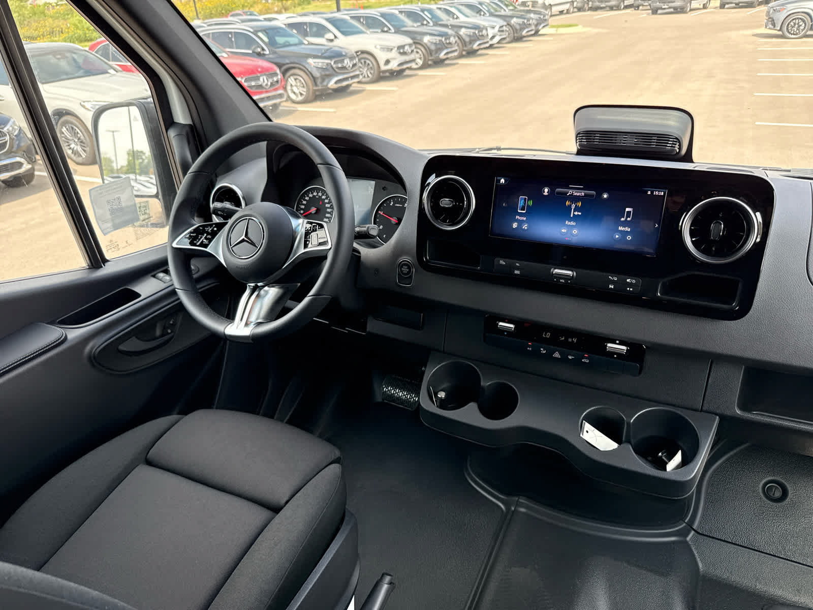 Used 2025 Mercedes-Benz Sprinter 2500 image 17