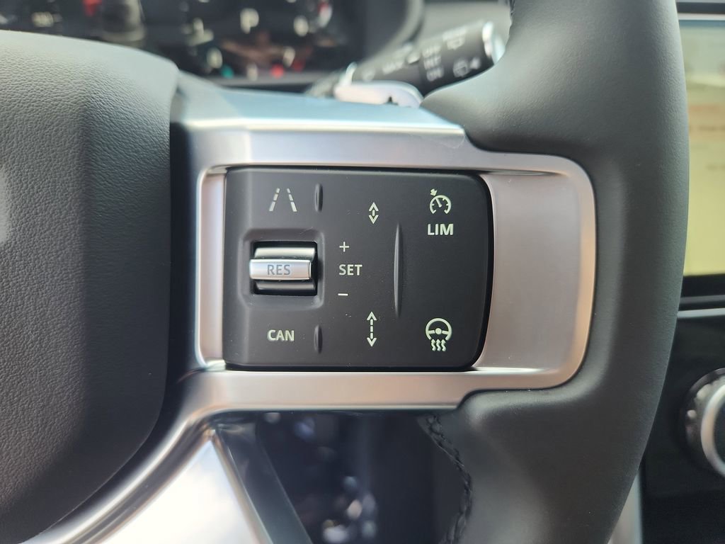 Certified 2025 Land Rover Discovery S AWD/4WD image 20