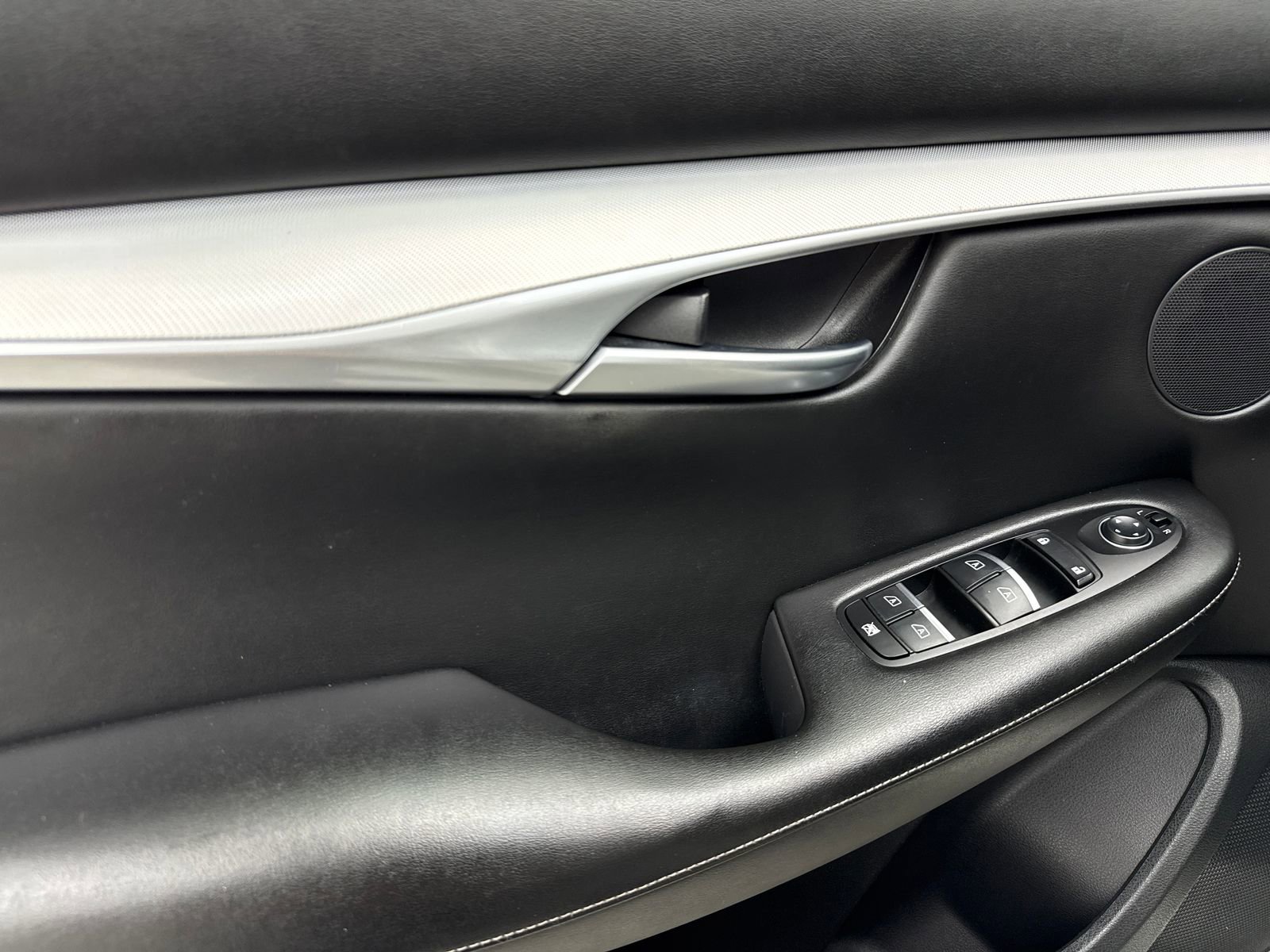 Used 2021 INFINITI QX50 Luxe w/ Appearance Package FWD image 35