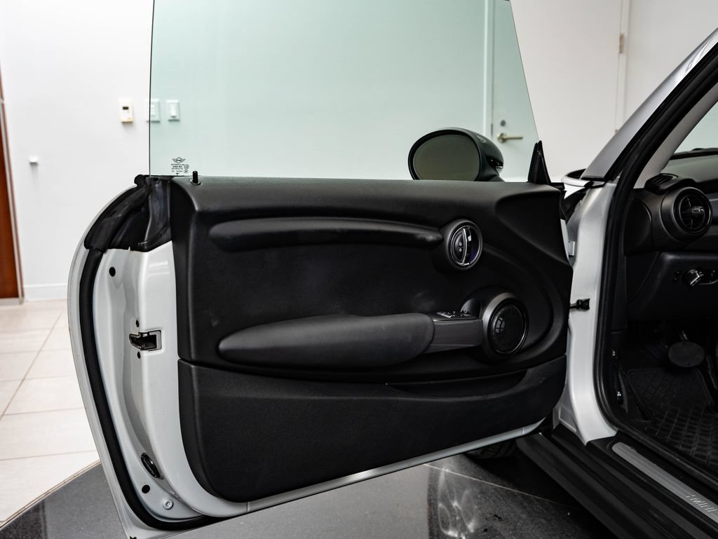 Used 2016 MINI Cooper 2-Door Hardtop FWD image 26