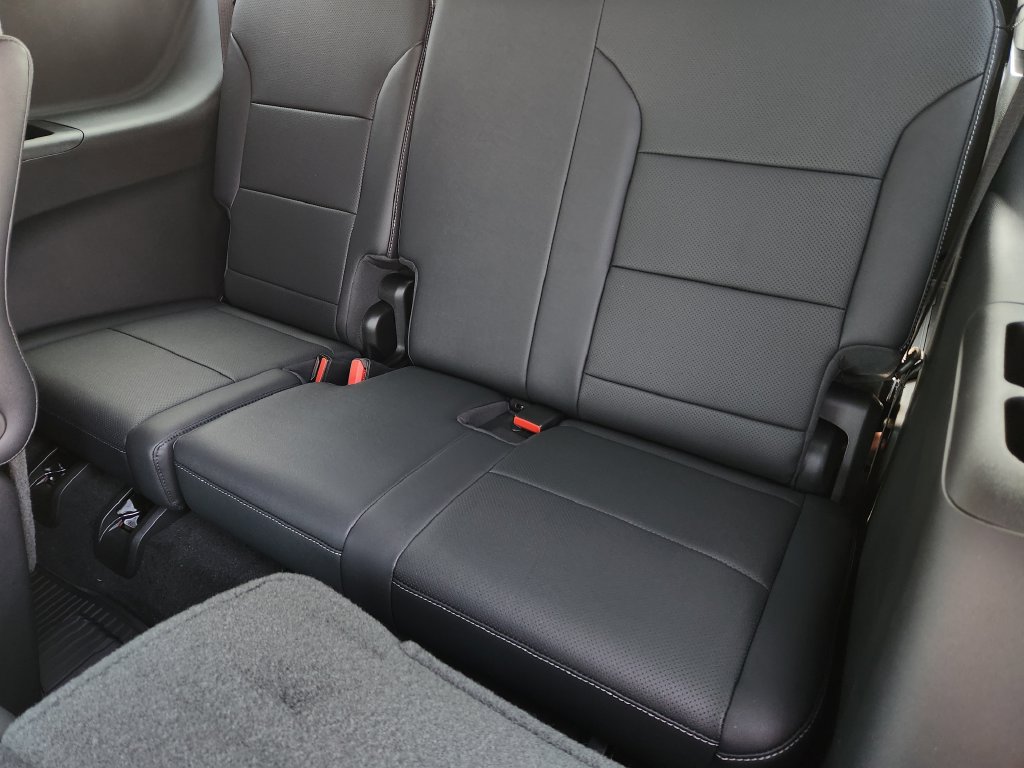 New 2026 Chevrolet Traverse LT w/ Driver Confidence Package FWD image 21