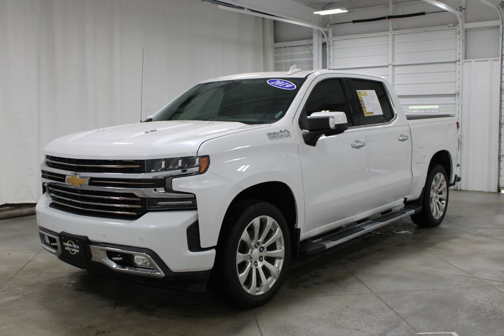 Used 2019 Chevrolet Silverado 1500 High Country w/ Technology Package AWD/4WD image 4