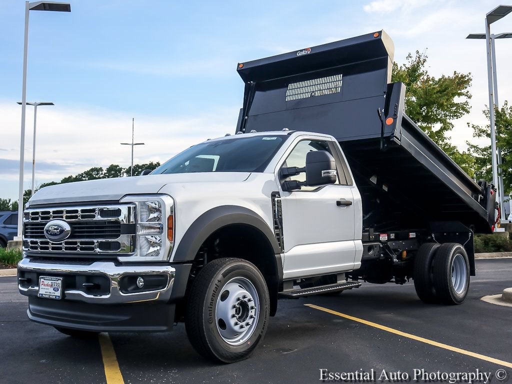 New 2026 Ford F550 4x4 Regular Cab Super Duty w/ XL Chrome Package image 2