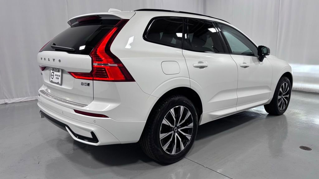 Certified 2024 Volvo XC60 B5 Core w/ Protection Package Premier AWD/4WD image 6