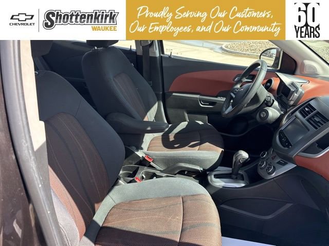 Used 2016 Chevrolet Sonic LT image 16