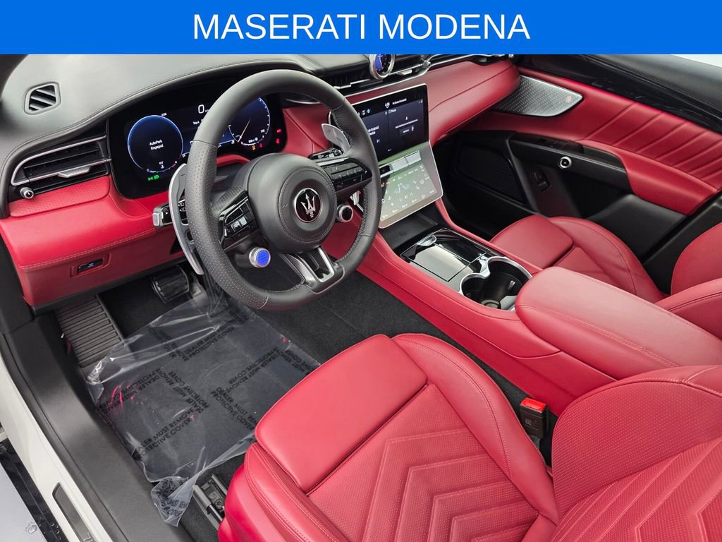 Used 2025 Maserati Grecale Modena image 10
