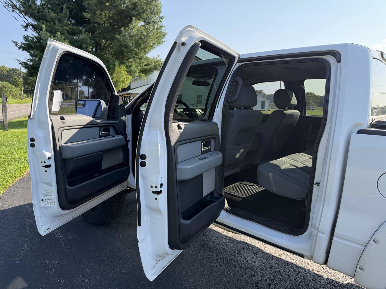 Used 2014 Ford F150 XLT AWD/4WD image 33