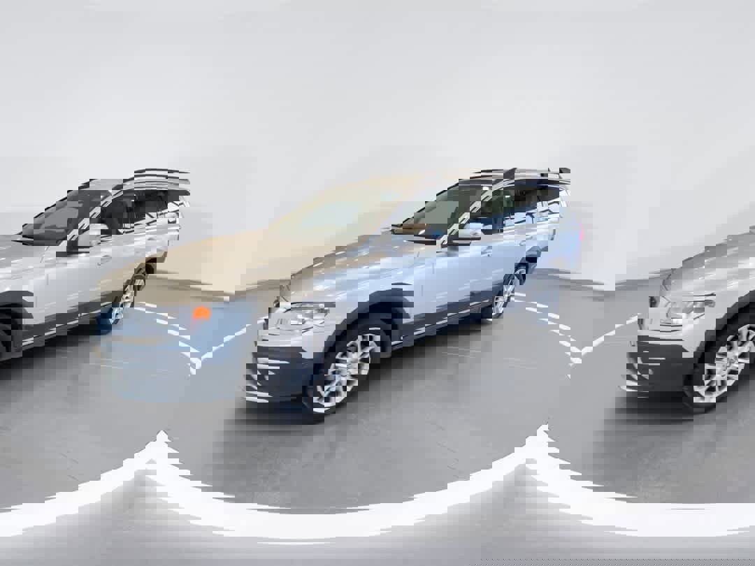 Used 2016 Volvo XC70 T5 Premier w/ Proximity Package image 4