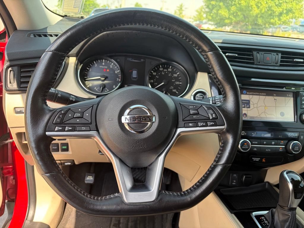 Used 2017 Nissan Rogue SL w/ SL Premium Package FWD image 28
