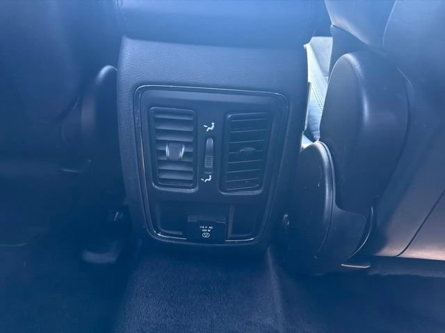 Used 2018 Jeep Grand Cherokee Altitude AWD/4WD image 19