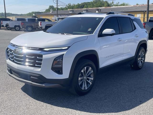 Used 2025 Chevrolet Equinox LT w/ Convenience Package II FWD image 9