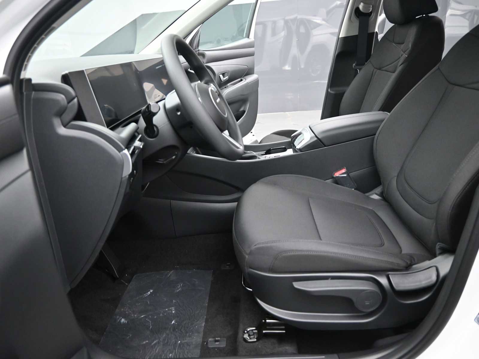 New 2026 Hyundai Tucson SE image 16