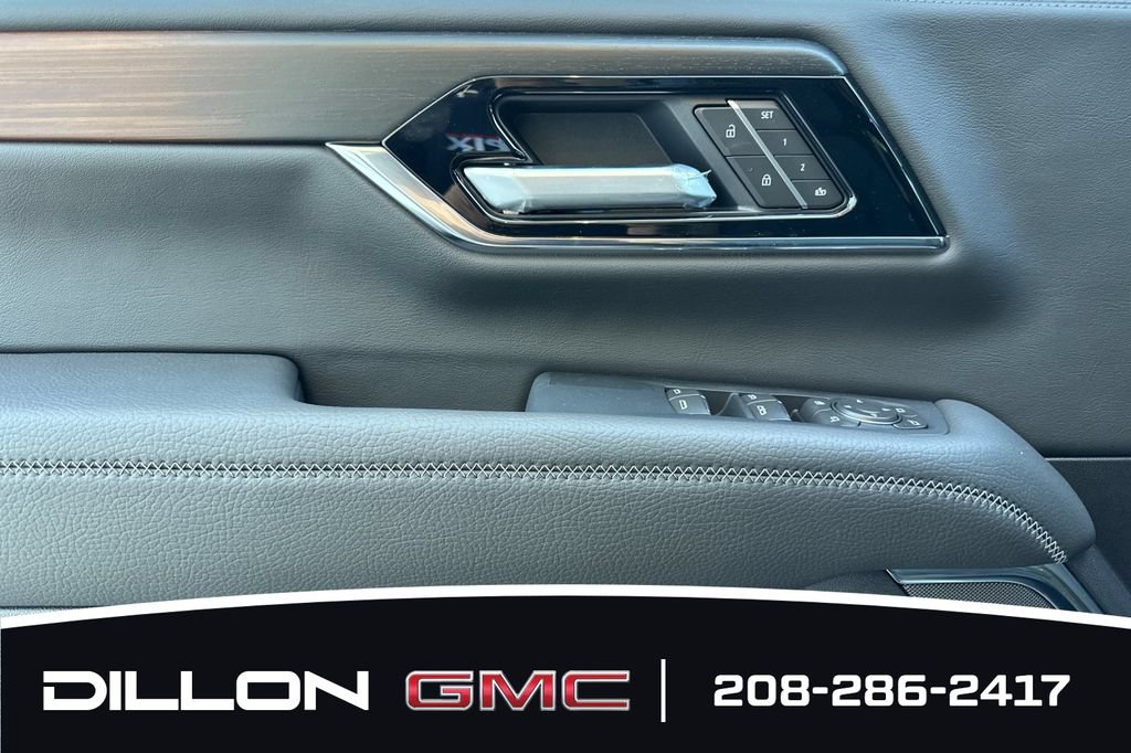 New 2026 GMC Yukon XL Denali w/ Denali Reserve Package AWD/4WD image 13