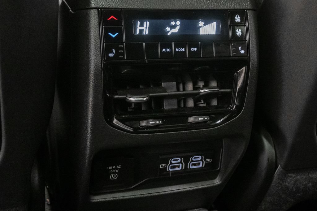 New 2025 Jeep Grand Cherokee L Limited w/ Luxury Tech Group II AWD/4WD image 23