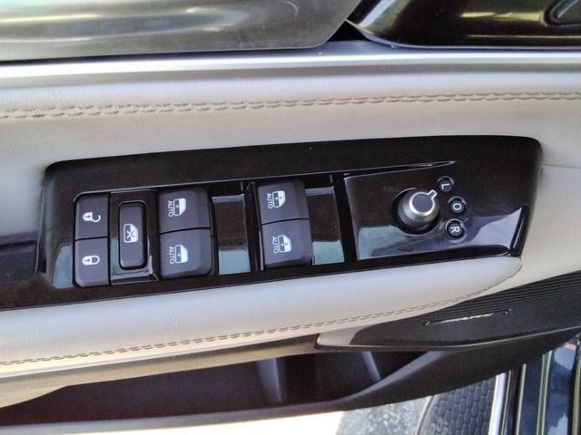 Used 2023 Jeep Wagoneer Series II w/ Premium Group I AWD/4WD image 35