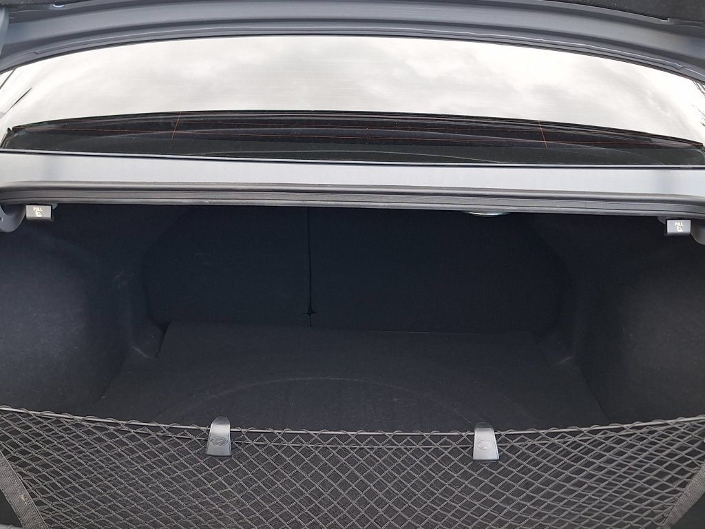 Certified 2024 Hyundai Elantra Limited FWD image 30