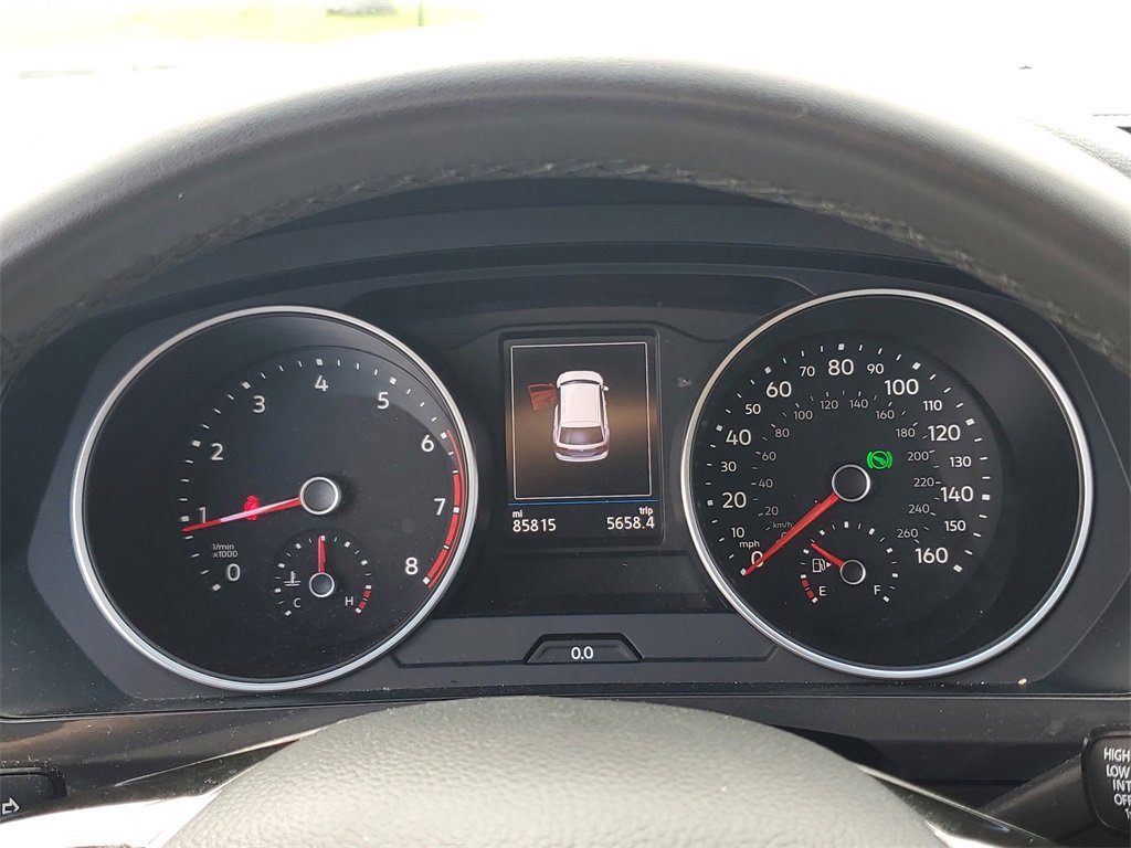 Used 2020 Volkswagen Tiguan SE image 21