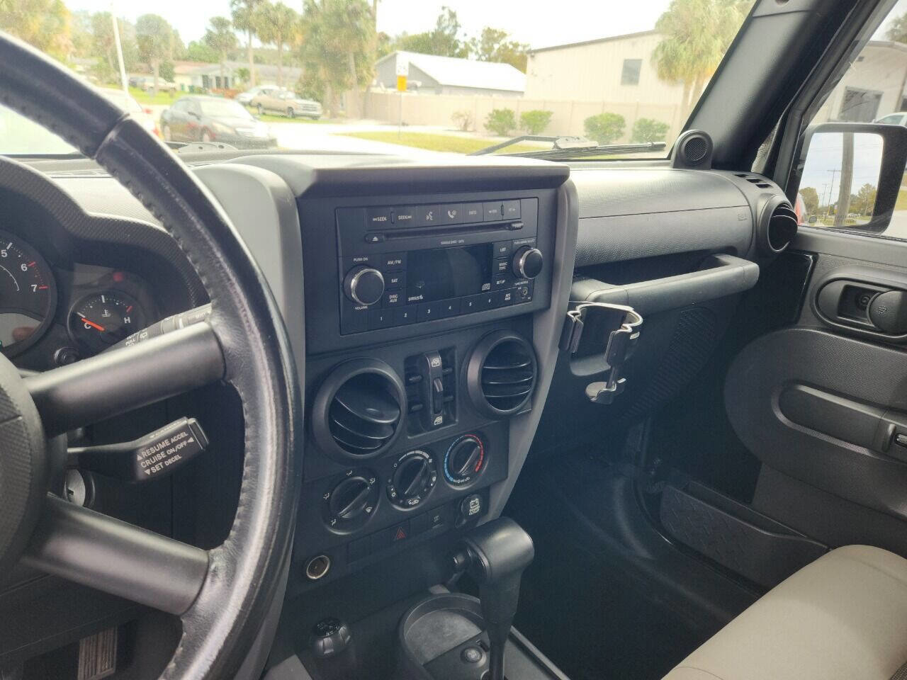 Used 2008 Jeep Wrangler Unlimited X image 9