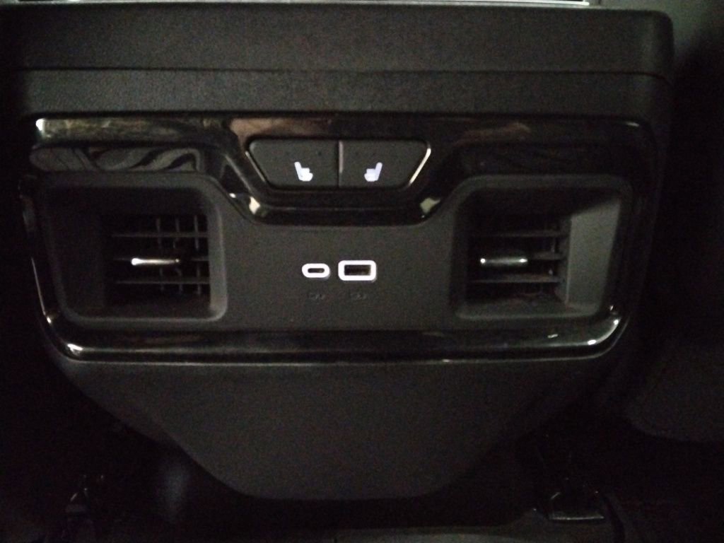 Used 2024 GMC Sierra 2500 AT4X w/ AT4X AEV Edition image 35