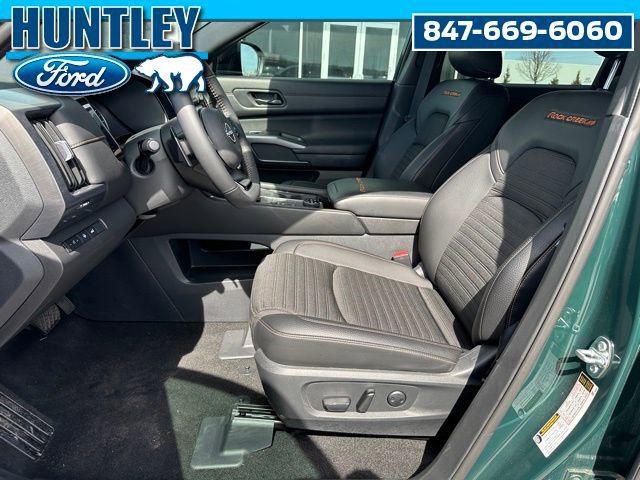 Used 2025 Nissan Pathfinder Rock Creek image 18