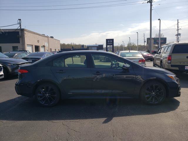Used 2024 Toyota Corolla SE AWD/4WD image 2