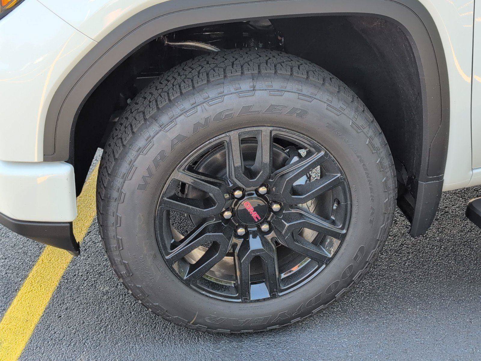 New 2026 GMC Sierra 1500 Elevation w/ Elevation Premium Package AWD/4WD image 11