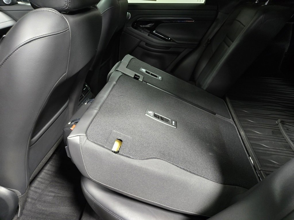 Used 2023 Land Rover Range Rover Evoque R-Dynamic SE image 39