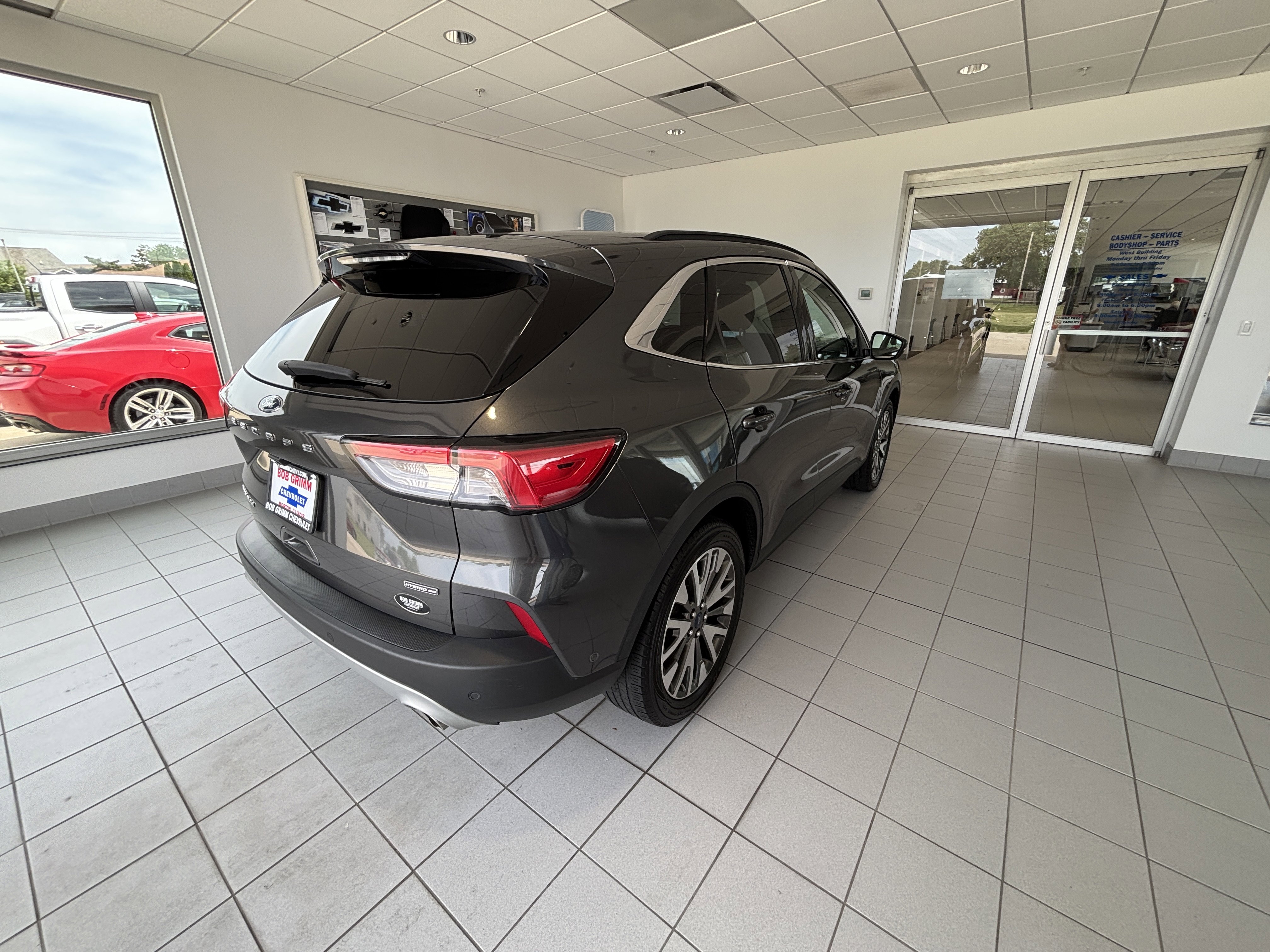 Used 2020 Ford Escape Titanium AWD/4WD image 7