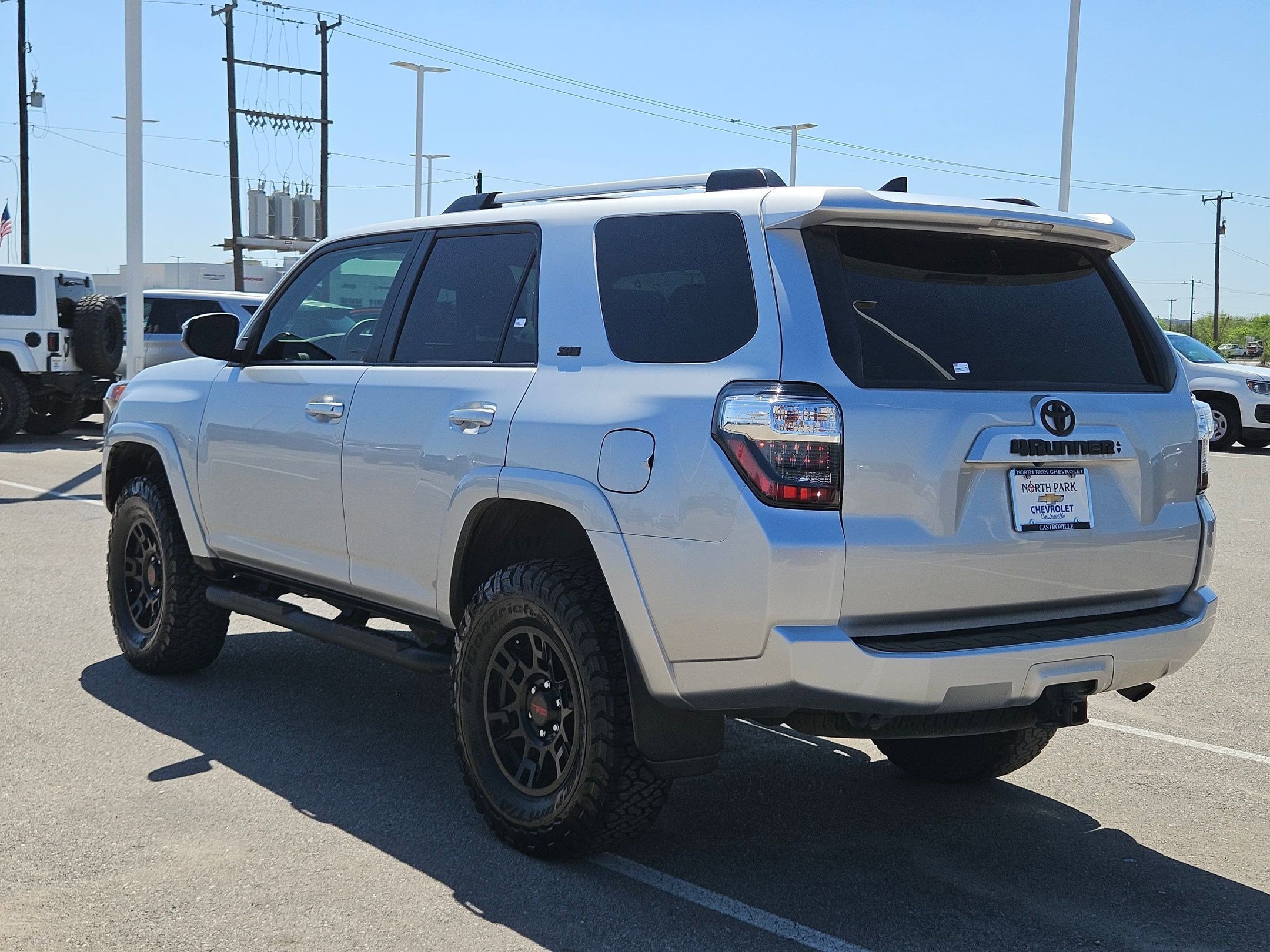 Used 2023 Toyota 4Runner SR5 image 5