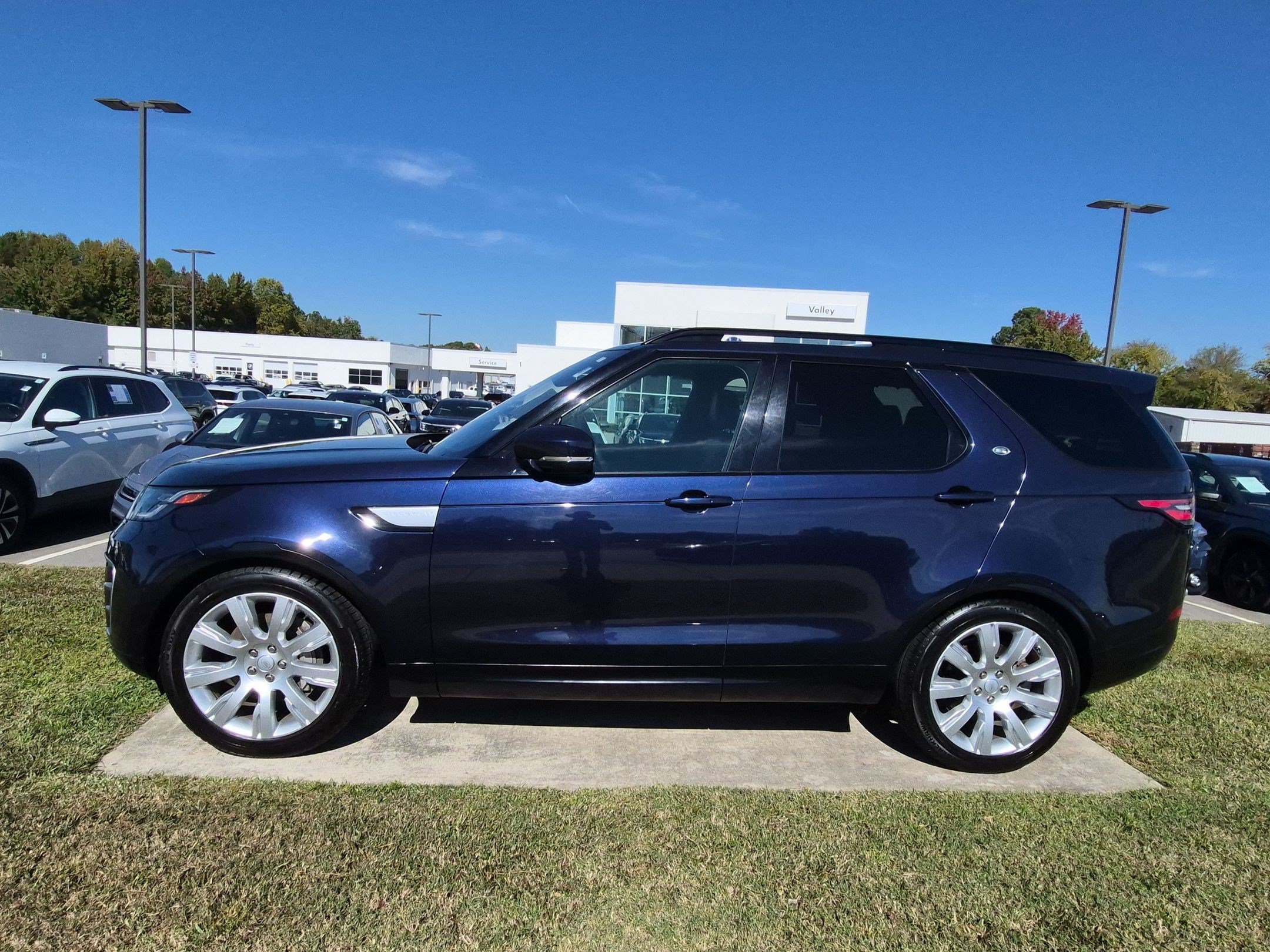 Used 2019 Land Rover Discovery HSE AWD/4WD image 6
