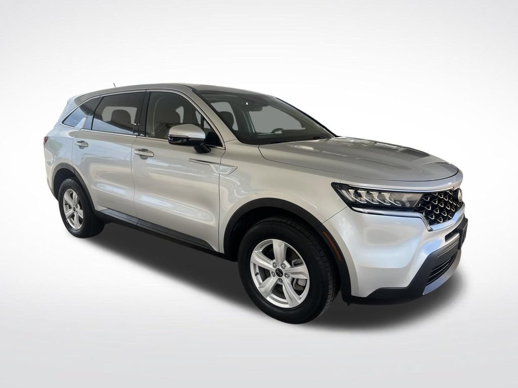 Certified 2021 Kia Sorento LX AWD/4WD image 3