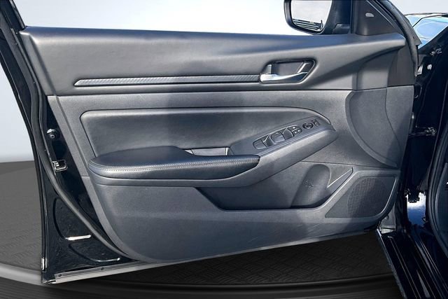 Used 2024 Nissan Altima 2.5 SV image 20