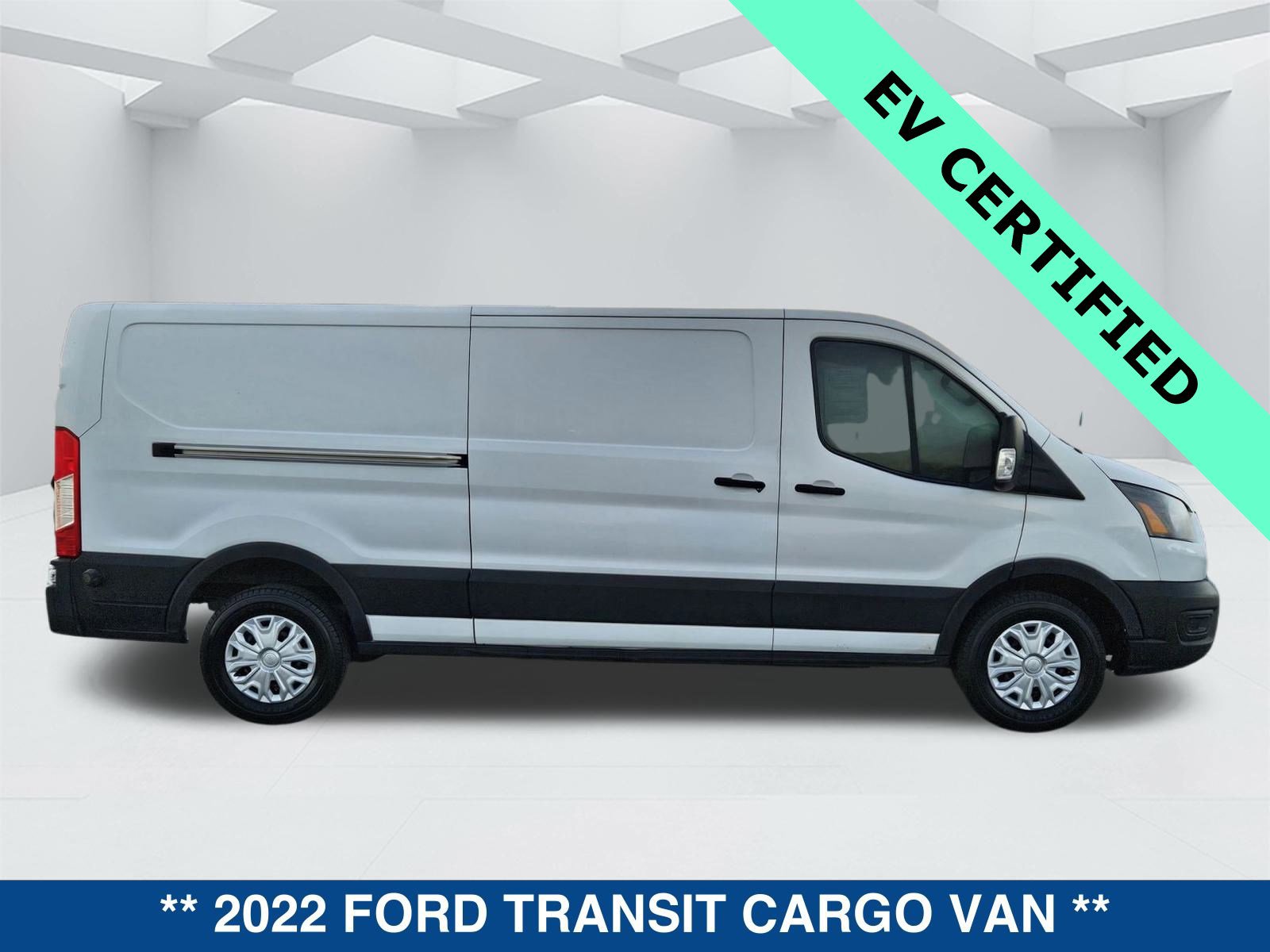 Used 2022 Ford E-Transit Low Roof image 4