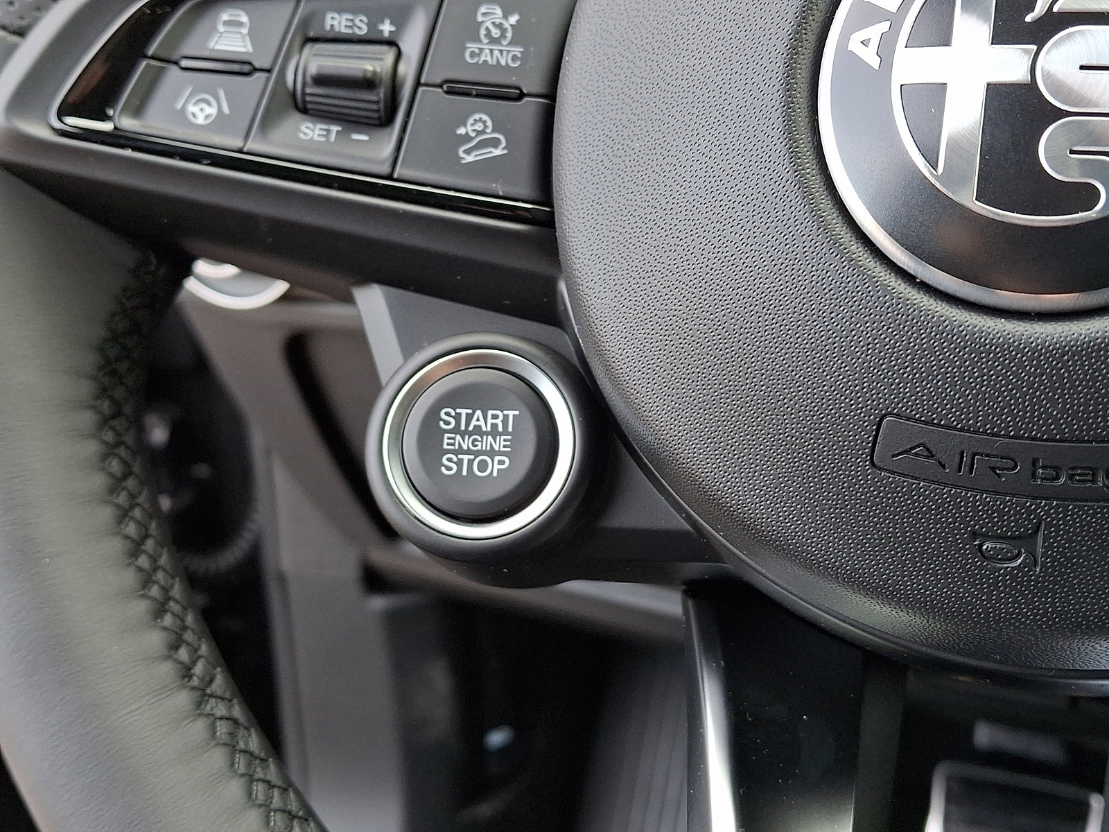 New 2026 Alfa Romeo Stelvio Sprint w/ Convenience Package image 21