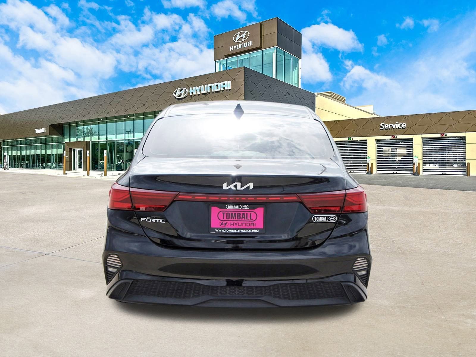 Used 2024 Kia Forte LXS image 7