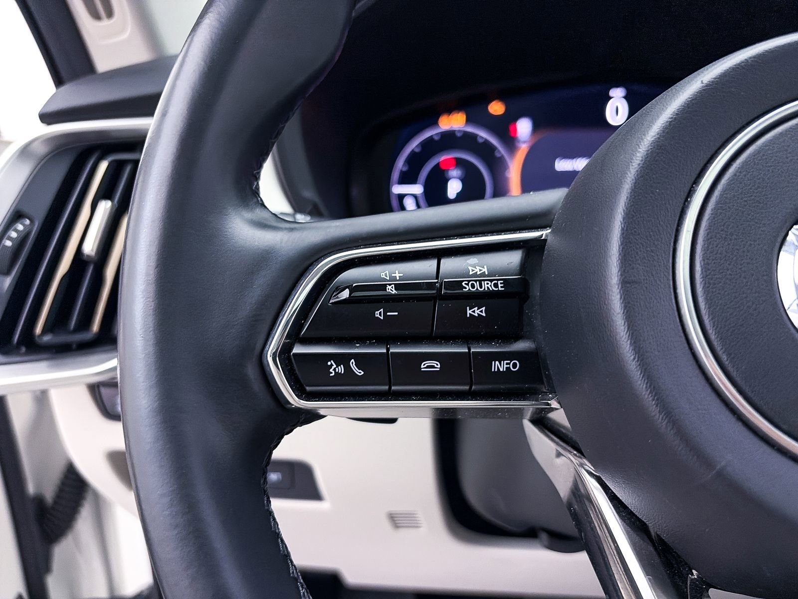 Used 2024 MAZDA CX-90 Plug-In Hybrid w/ Premium Plus AWD/4WD image 33