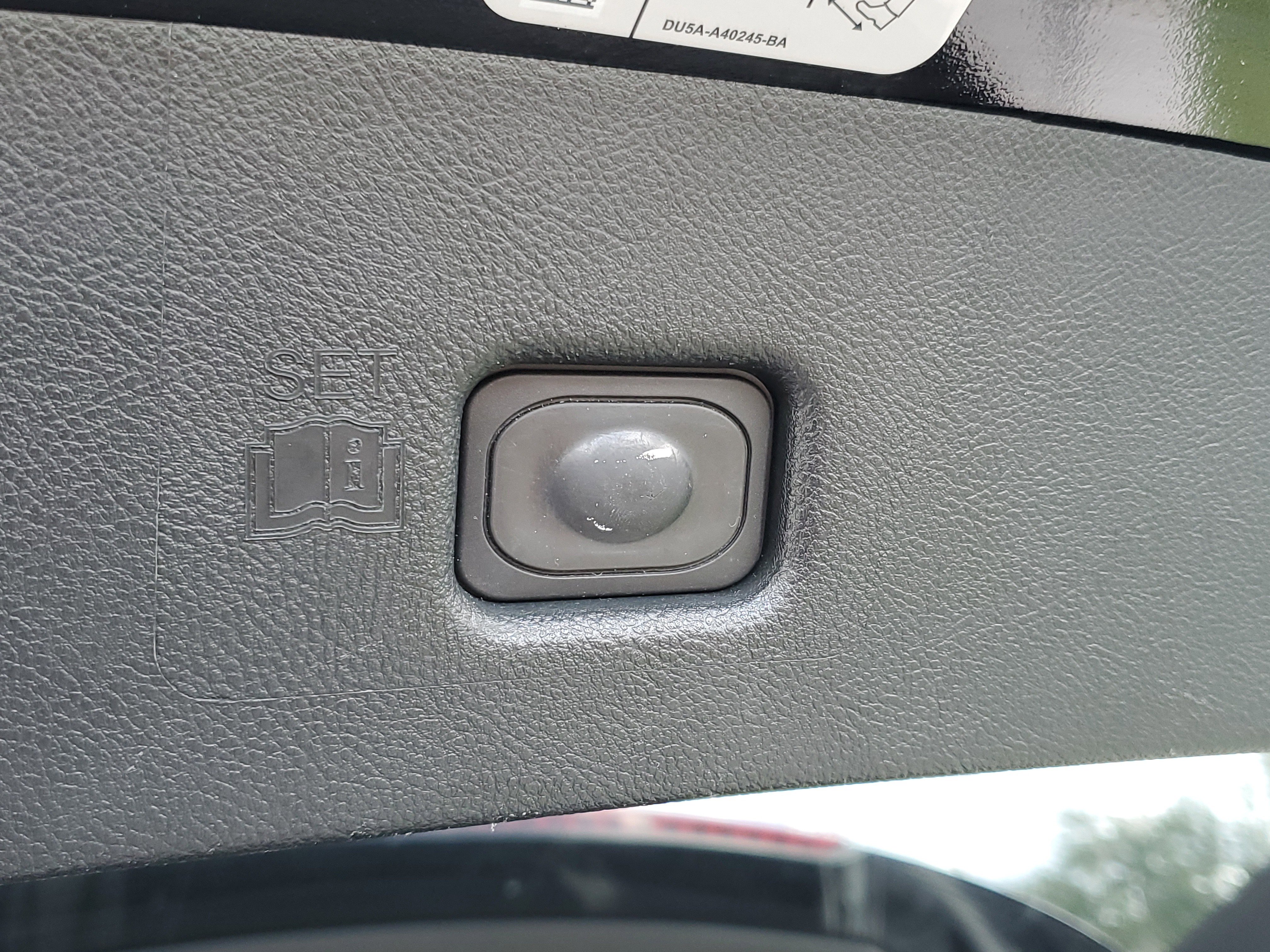 Used 2018 Lincoln MKX Reserve image 11