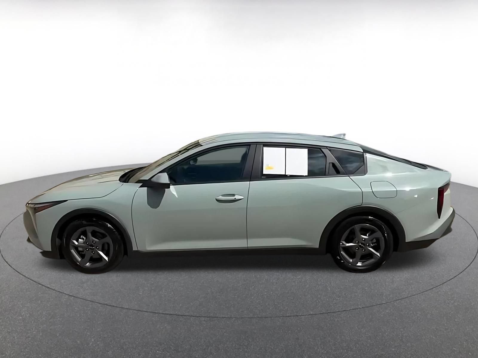 Used 2025 Kia K4 FWD image 9