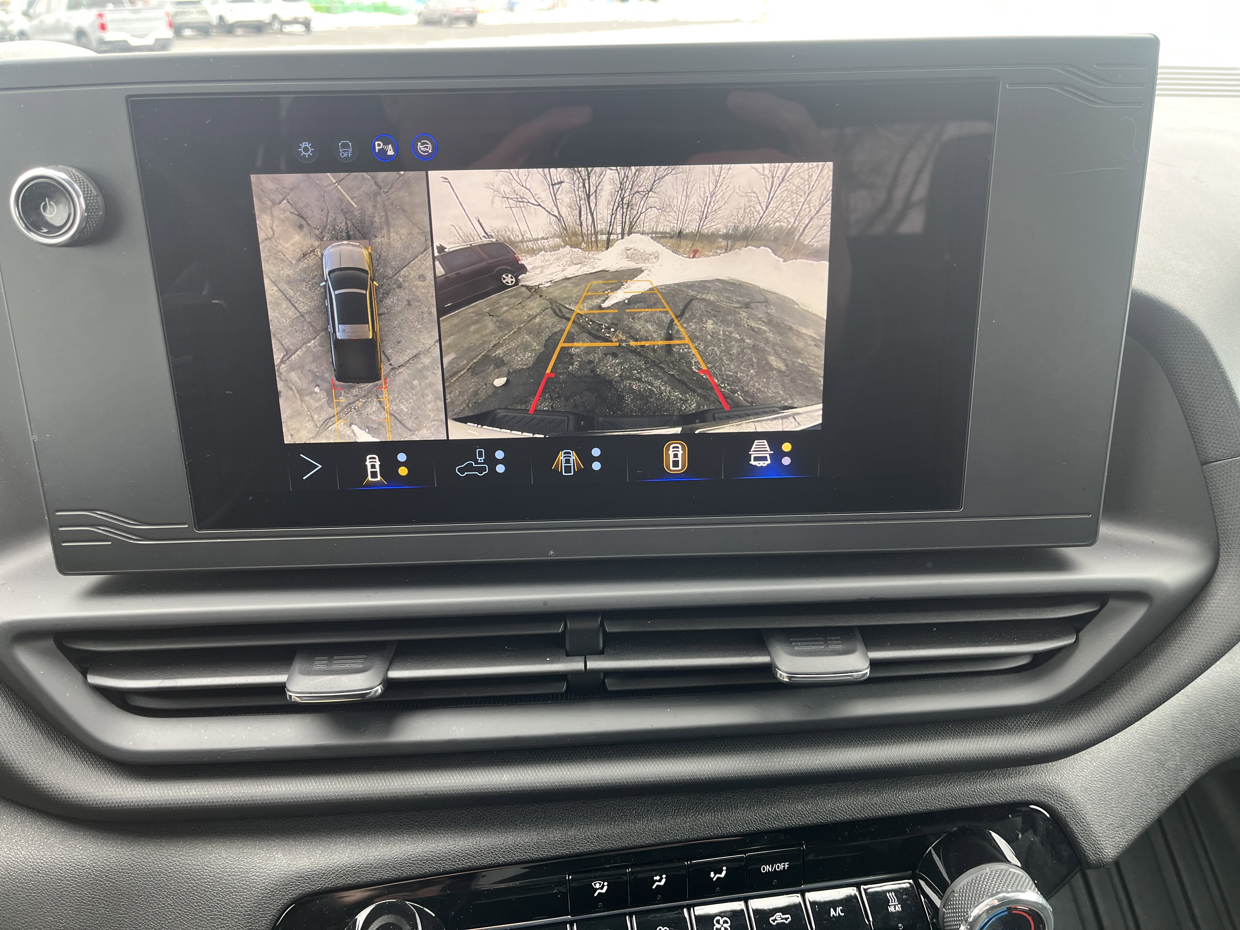 Used 2025 Chevrolet Silverado EV W/T image 27