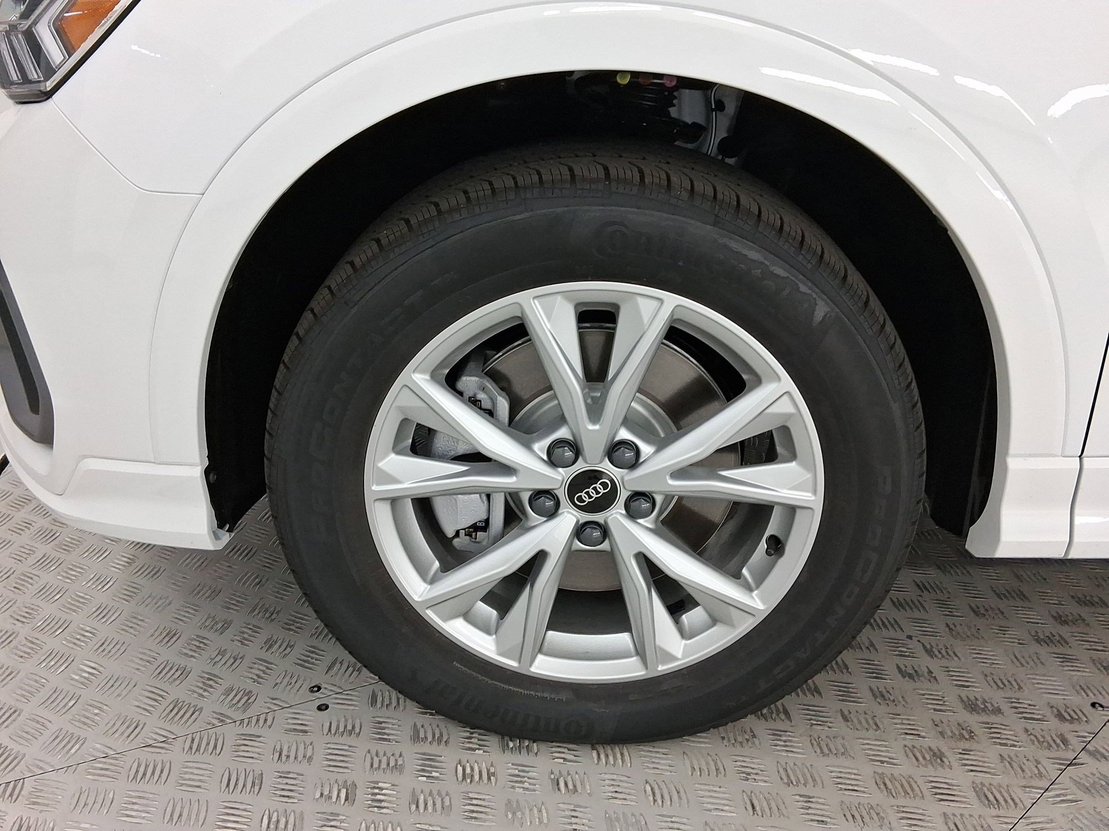 Used 2025 Audi Q3 2.0T Premium w/ Convenience Package image 11