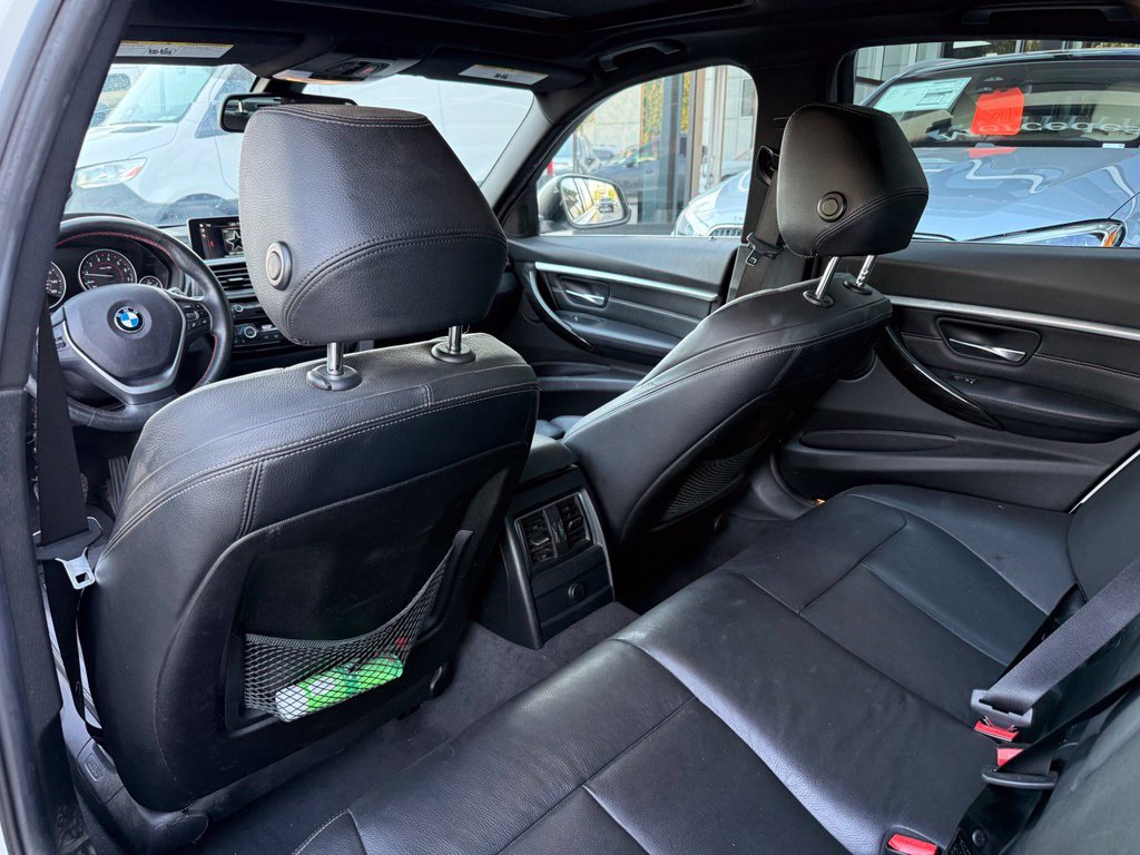 Used 2018 BMW 330i Sedan RWD image 15
