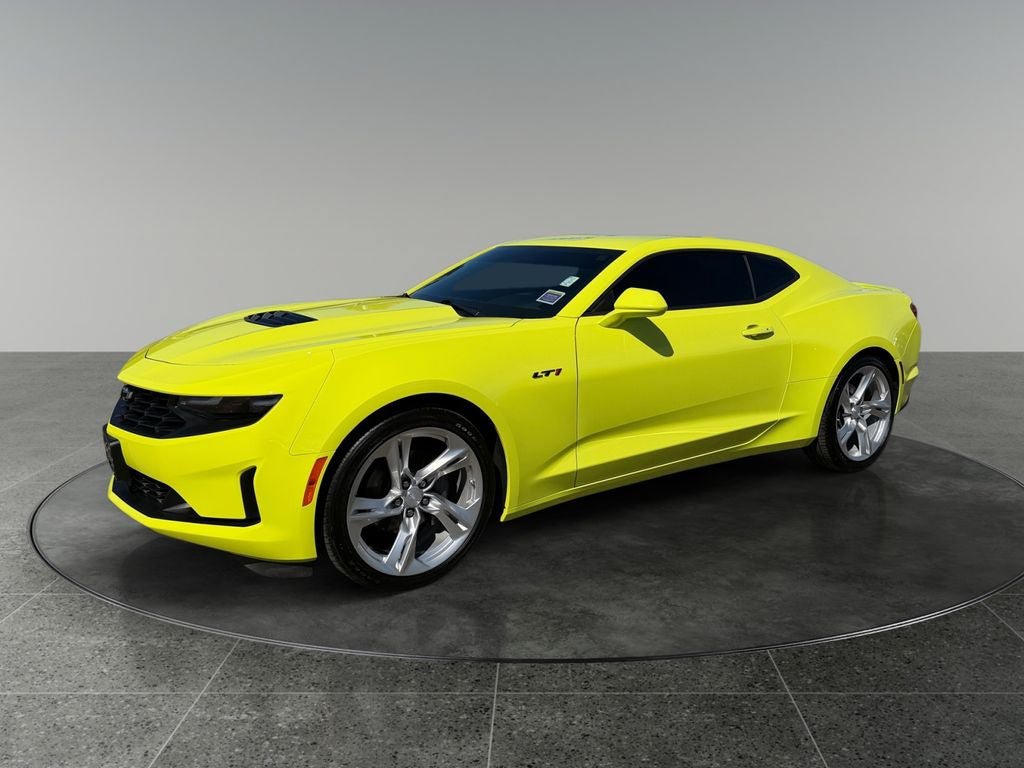 Used 2020 Chevrolet Camaro LT w/ Technology Package RWD image 3