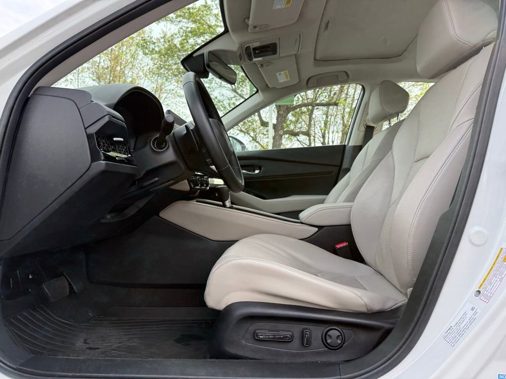 Used 2023 Honda Accord Touring image 12