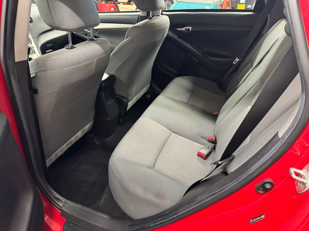 Used 2011 Toyota Matrix image 15