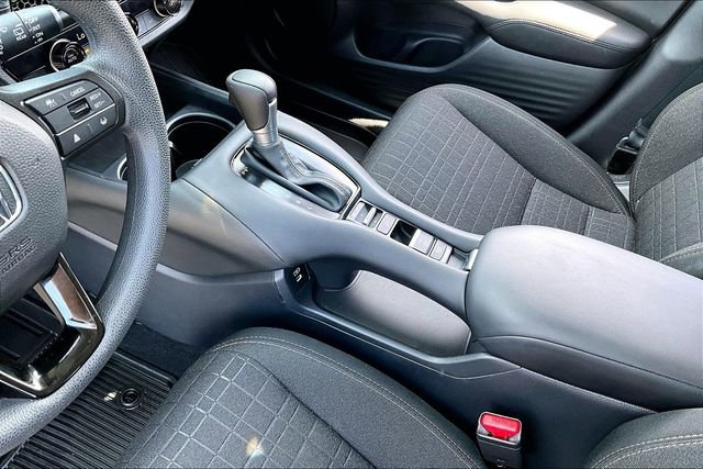 Used 2025 Honda HR-V LX image 17