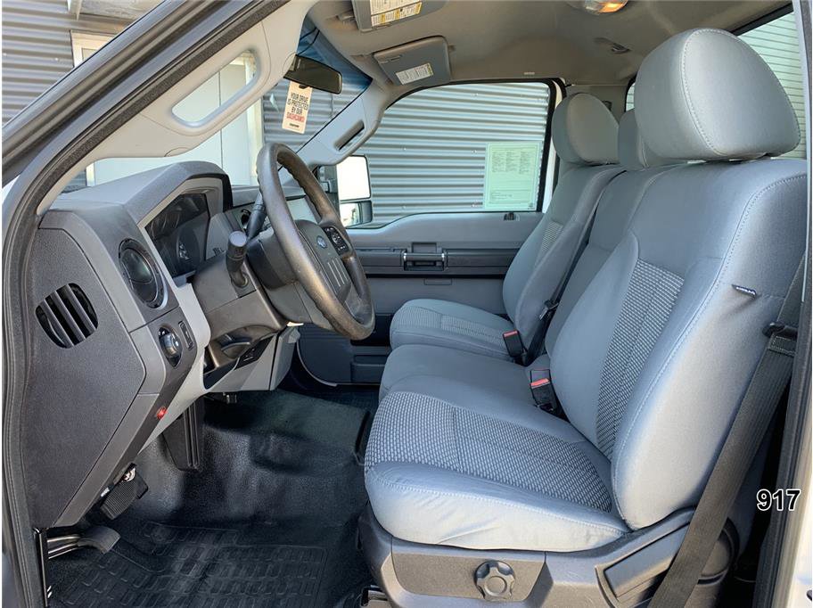 Used 2015 Ford F550 2WD Regular Cab Super Duty image 22