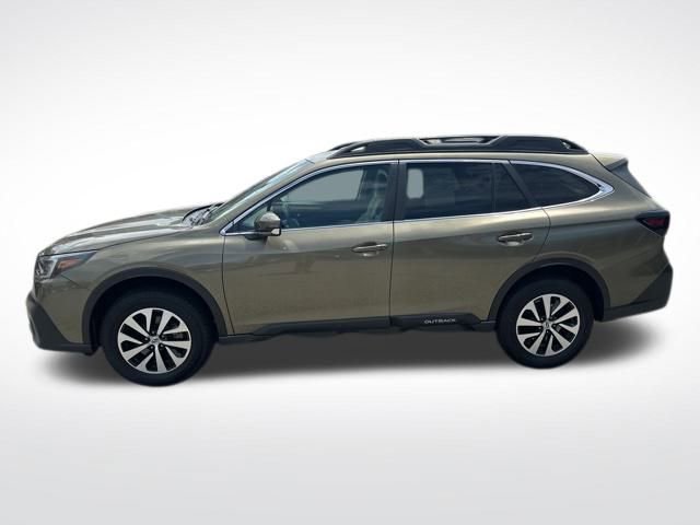 Used 2022 Subaru Outback Premium image 2