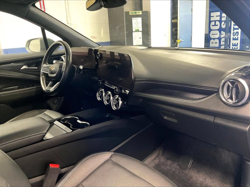 Used 2024 Chevrolet Blazer EV LT AWD/4WD image 14
